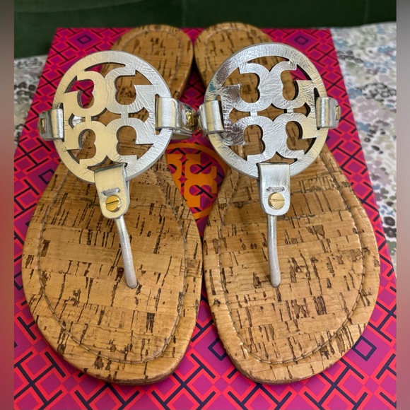 Tory Burch Miller Sandals Size 8 Silver Cork Retail $275 ** See Description ** - Picture 1 of 16